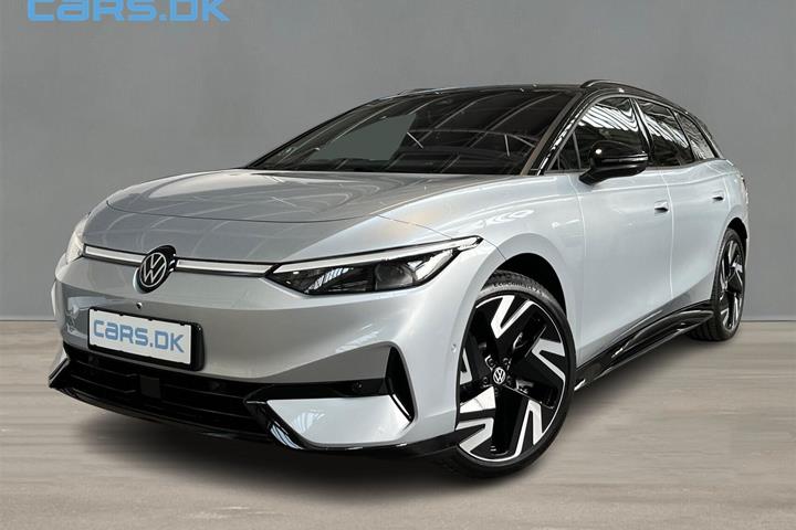 Sølv VW ID.7 fra 2026 set udefra