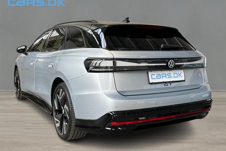 Sølv VW ID.7 fra 2026