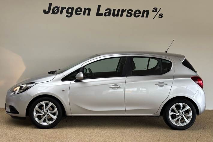 Sølv Opel Corsa fra 2016