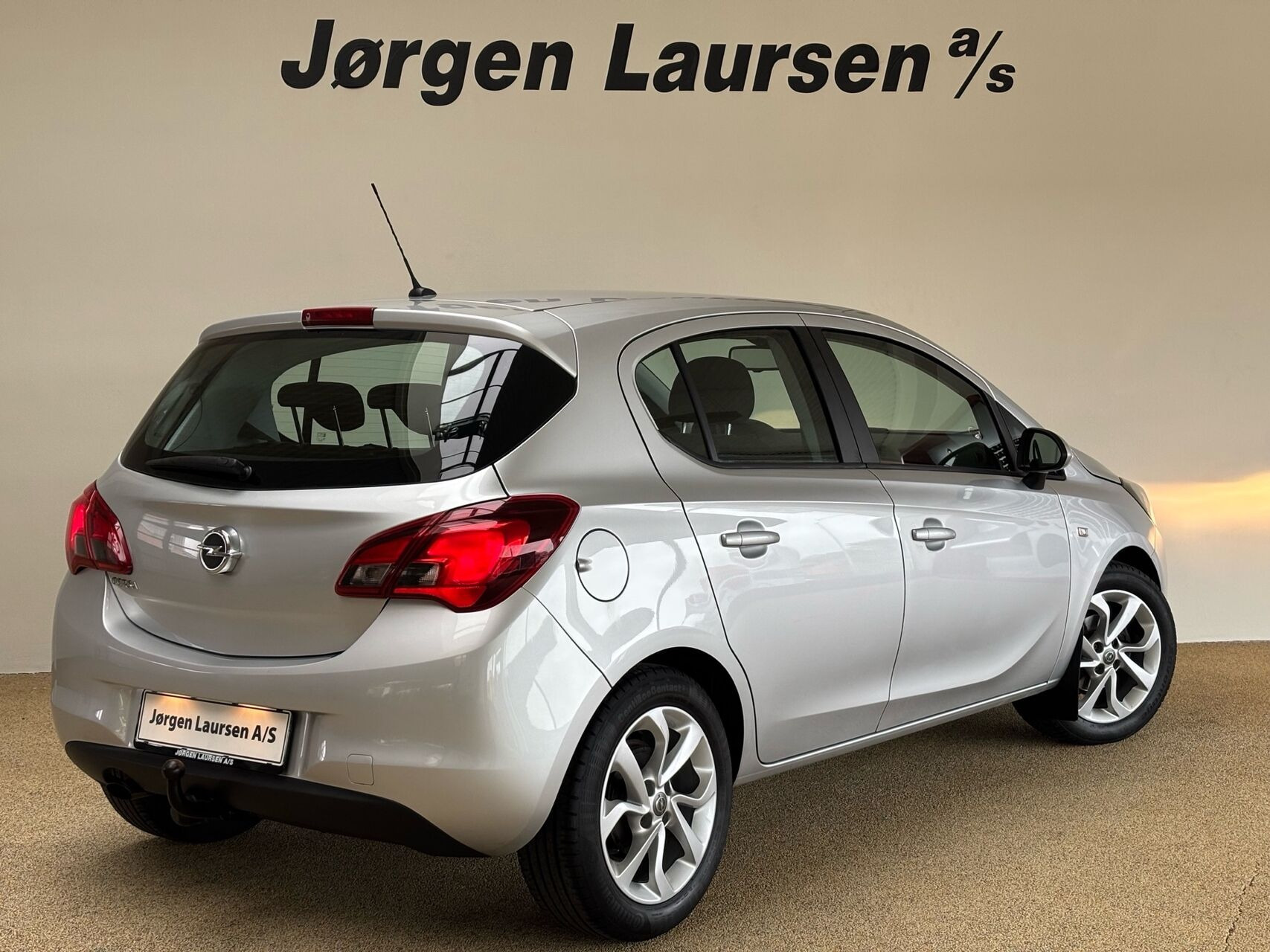 Sølv Opel Corsa fra 2016