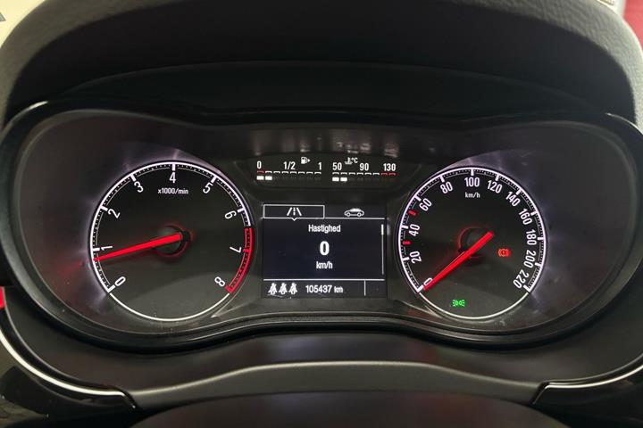 Sølv Opel Corsa fra 2016