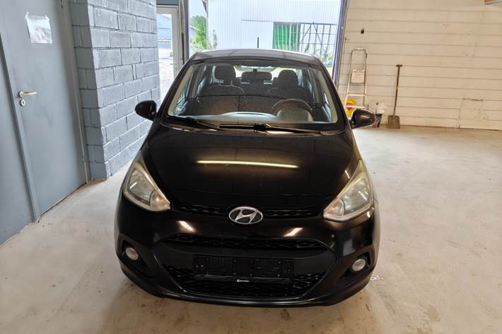 Gul Hyundai i10 fra 2015
