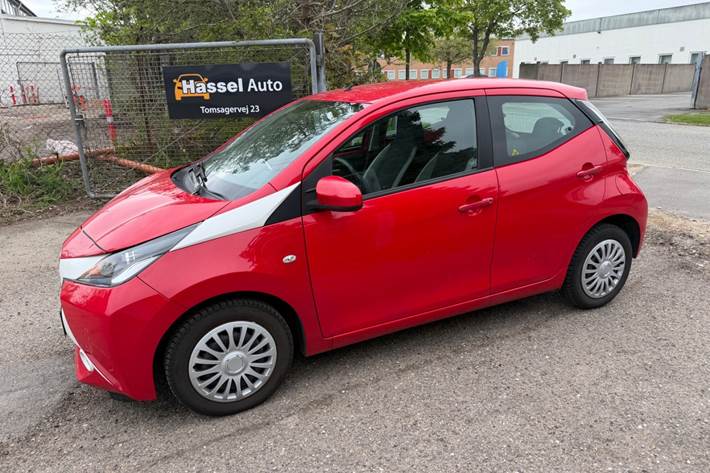 Grøn Toyota Aygo fra 2015