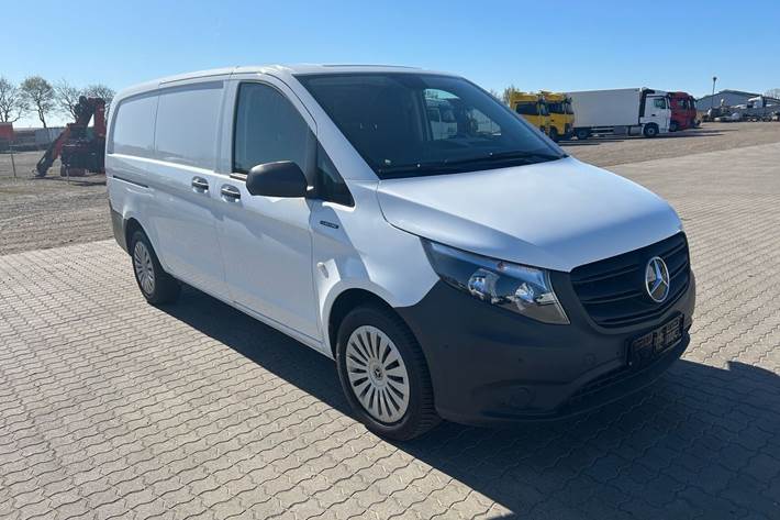 Hvid Mercedes eVito 112 fra 2023