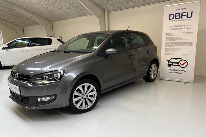 Grå VW Polo fra 2014