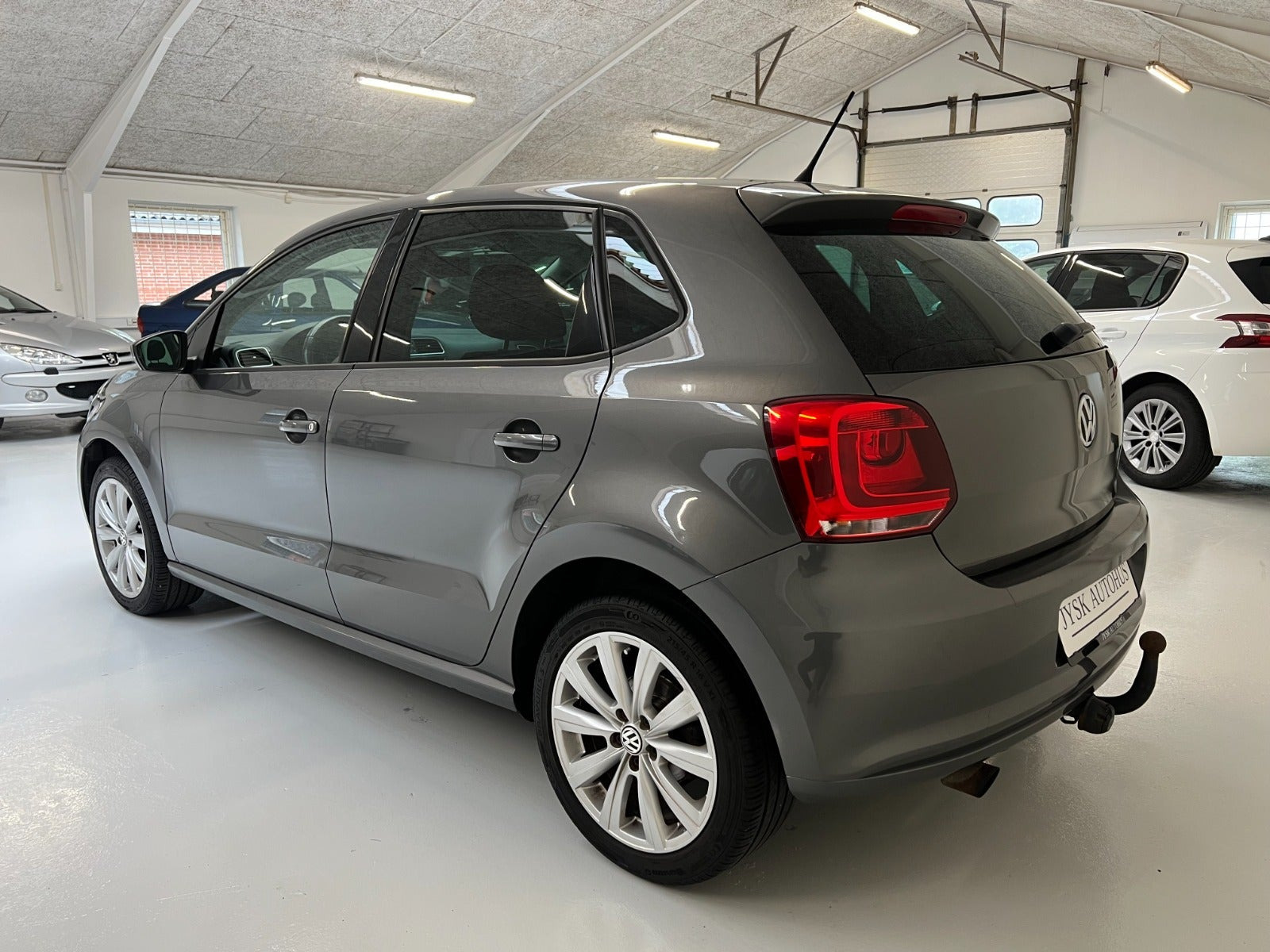Grå VW Polo fra 2014