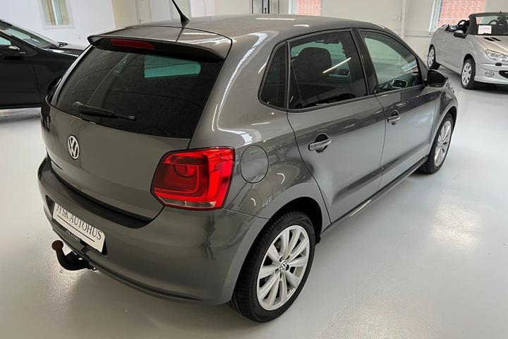 Grå VW Polo fra 2014
