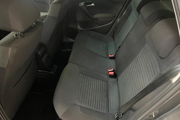 Grå VW Polo fra 2014