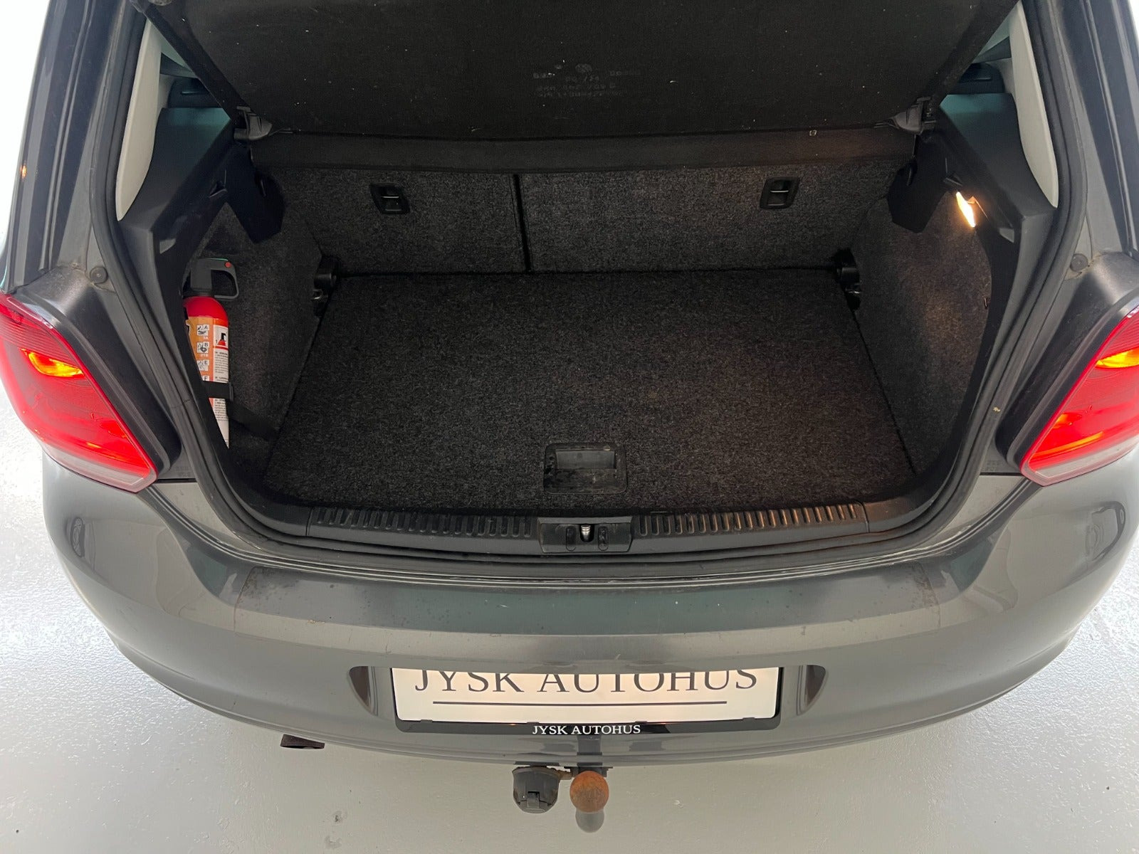 Grå VW Polo fra 2014