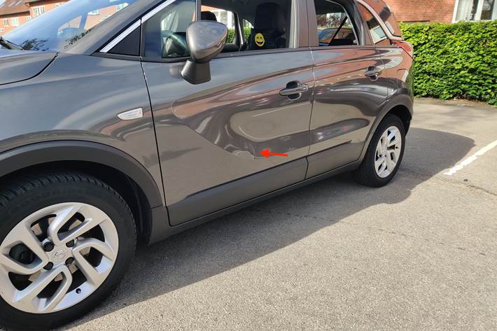 Grå Opel Crossland X fra 2019