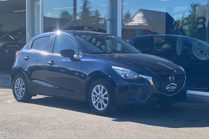 Blå Mazda 2 fra 2018