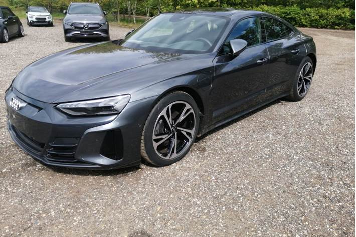 Grå Audi e-tron GT fra 2022