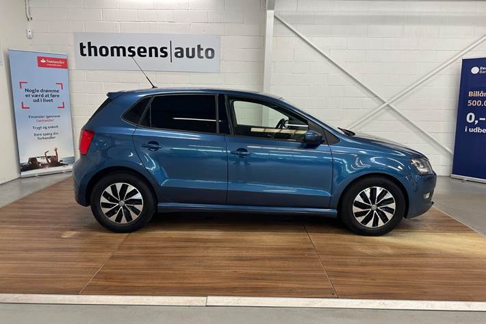 Blå VW Polo fra 2017