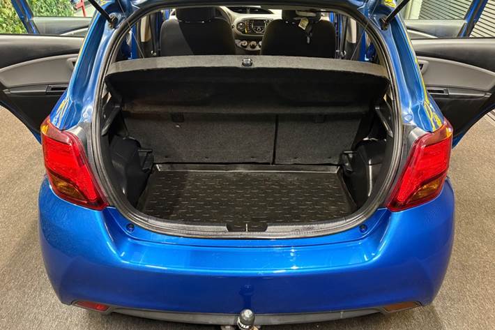 undefined Toyota Yaris fra 2015