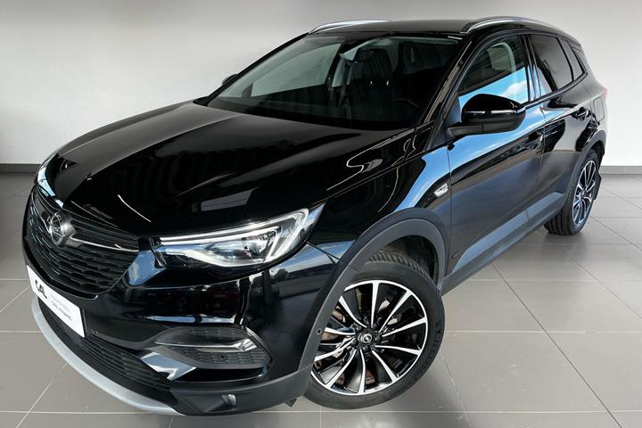 Sort Opel Grandland X fra 2021 set udefra