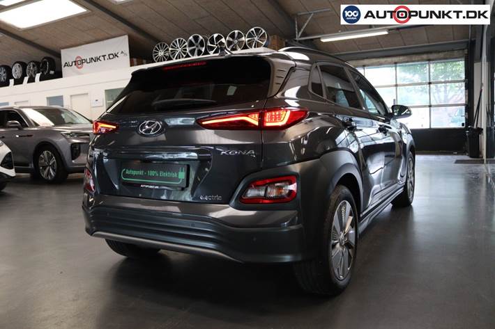Grå Hyundai Kona fra 2020