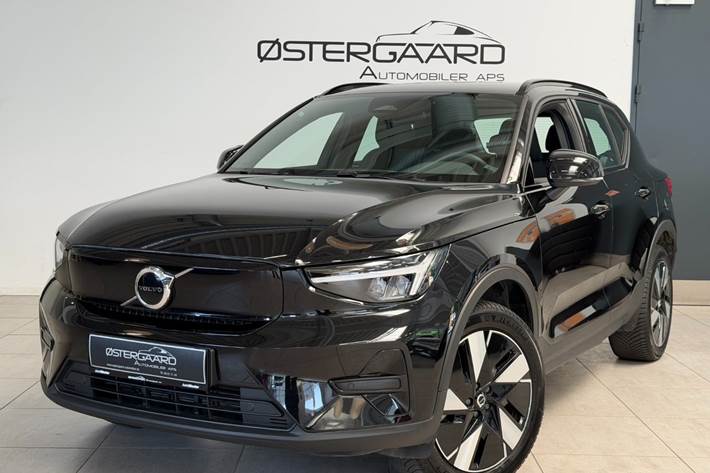 Sort Volvo XC40 fra 2024