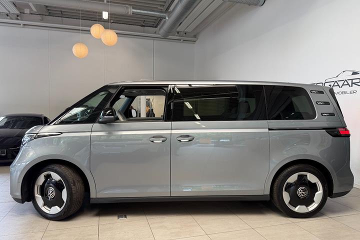Grå VW ID.Buzz fra 2025