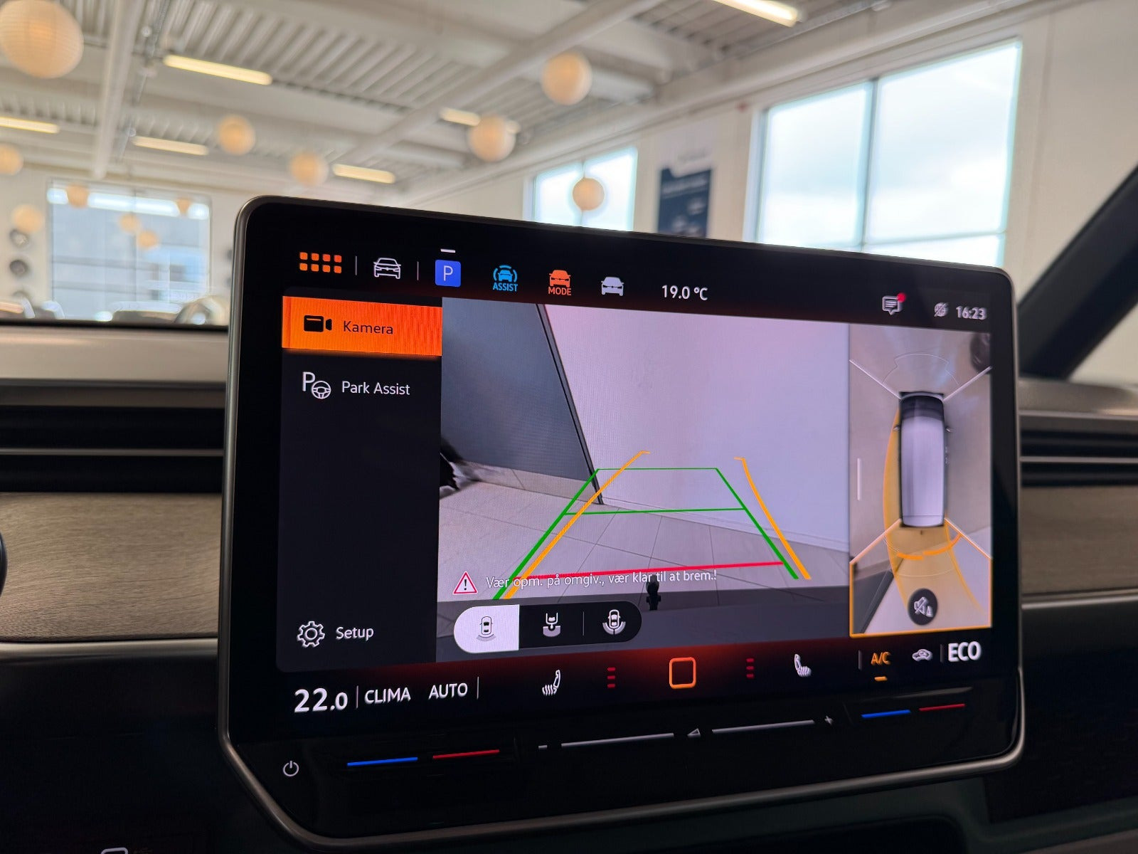 Grå VW ID.Buzz fra 2025