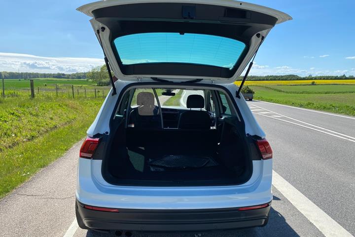 Hvid VW Tiguan fra 2018