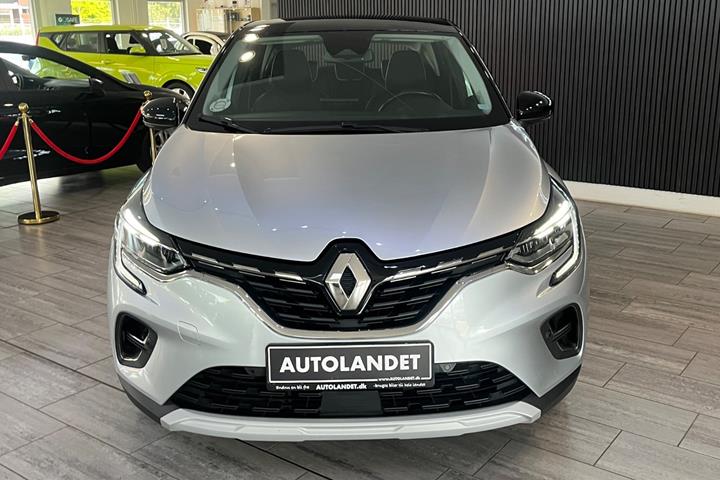 Sølv Renault Captur fra 2021
