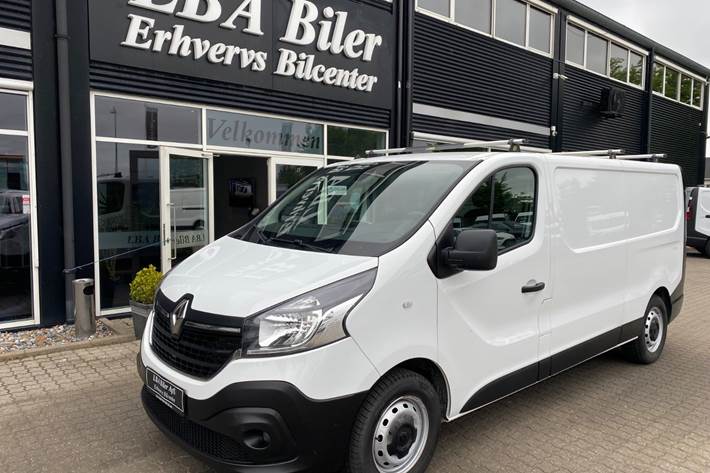 Hvid Renault Trafic T29 fra 2021