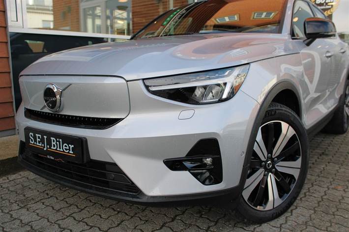Sølv Volvo C40 fra 2023