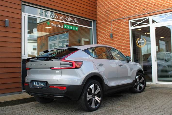Sølv Volvo C40 fra 2023