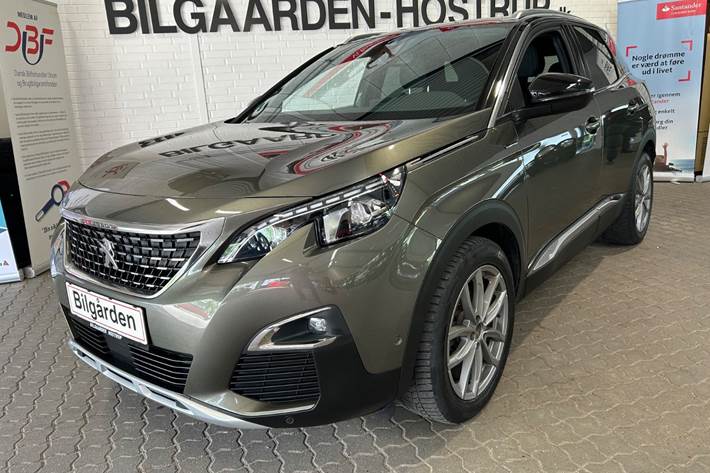 Grøn Peugeot 3008 fra 2018