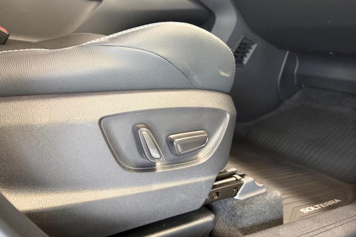 Blå Subaru Solterra fra 2023