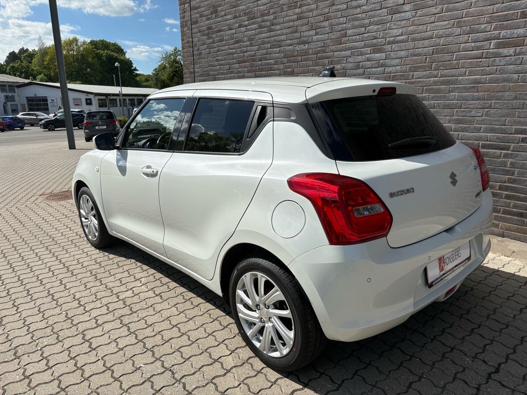 Hvid Suzuki Swift fra 2021