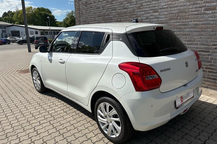 Hvid Suzuki Swift fra 2021