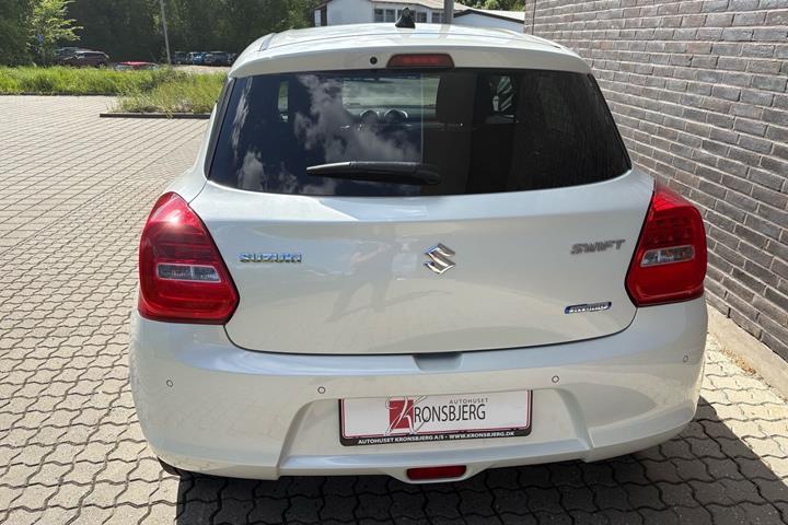 Hvid Suzuki Swift fra 2021