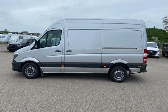 Sølv Mercedes Sprinter fra 2015