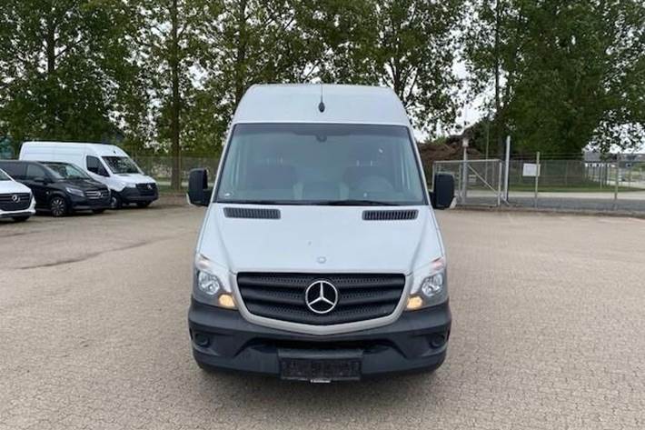 Sølv Mercedes Sprinter fra 2015