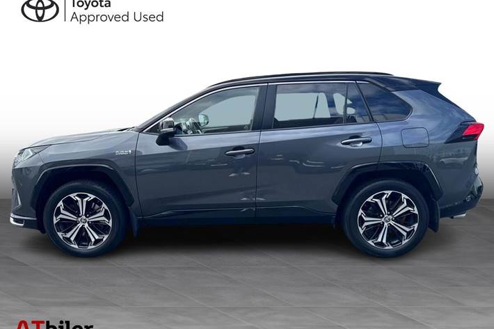 Sort Toyota RAV4 Plug-in fra 2021