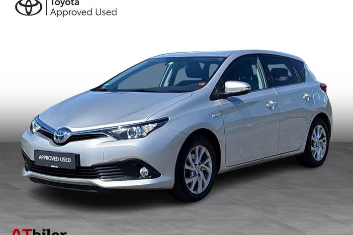 Sølv Toyota Auris fra 2016