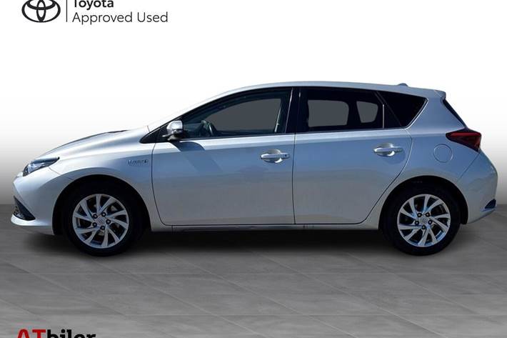 Sølv Toyota Auris fra 2016
