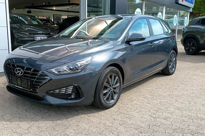 Sort Hyundai i30 fra 2022