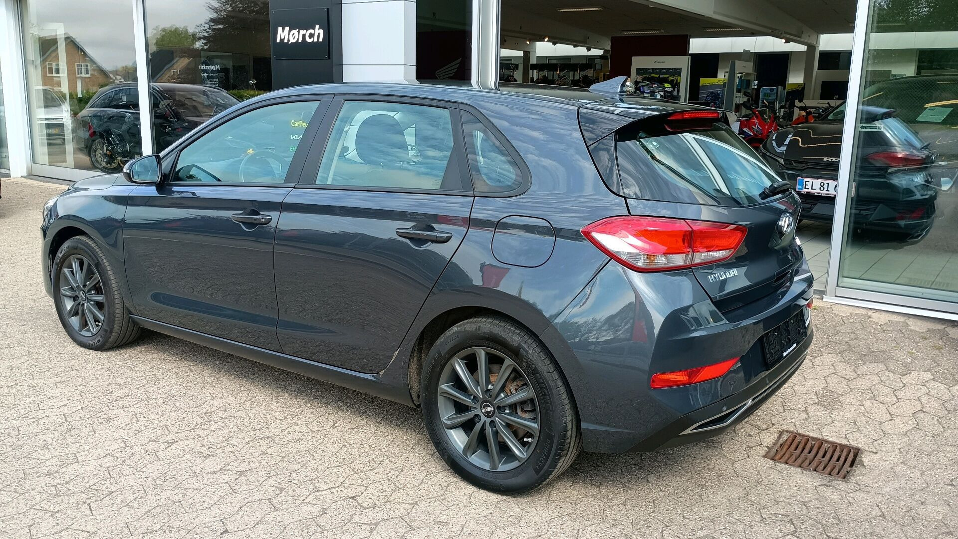 Sort Hyundai i30 fra 2022