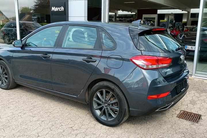 Sort Hyundai i30 fra 2022
