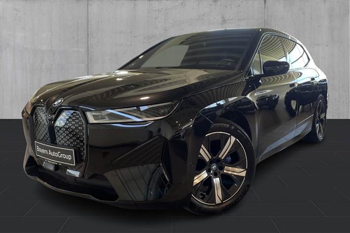 Sort BMW iX fra 2024