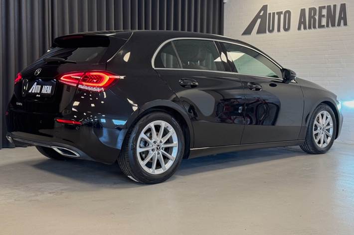 Sort Mercedes A180 d fra 2018