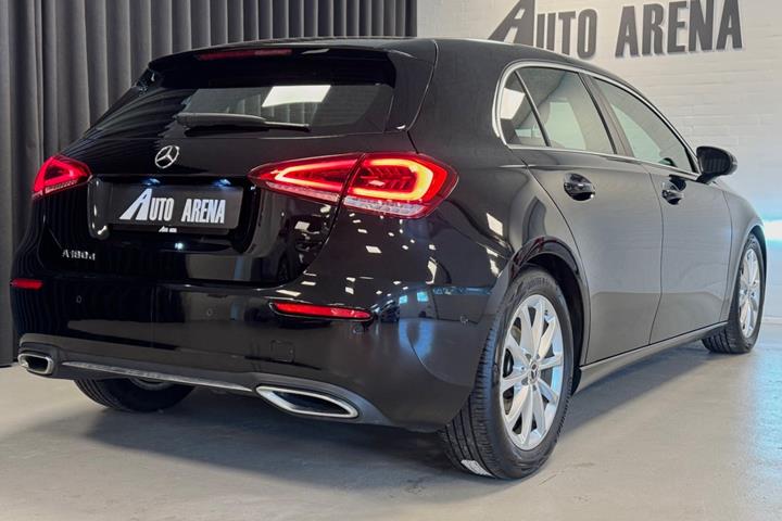 Sort Mercedes A180 d fra 2018