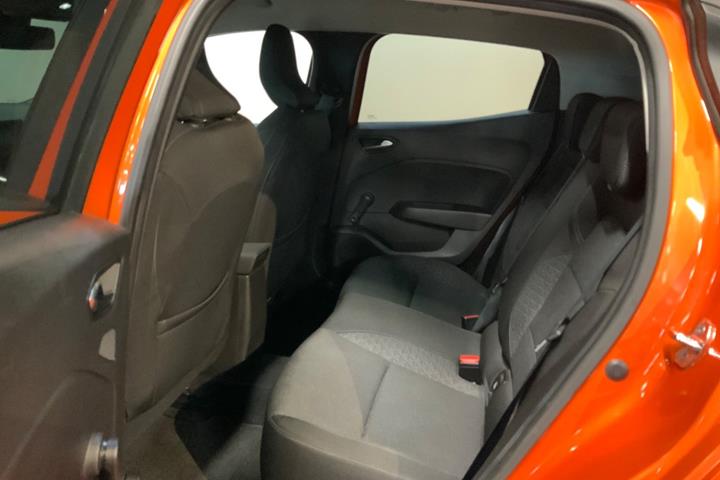 Orange Renault Clio V fra 2020