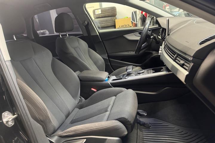 Sort Audi A4 fra 2016