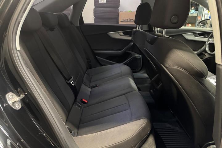 Sort Audi A4 fra 2016