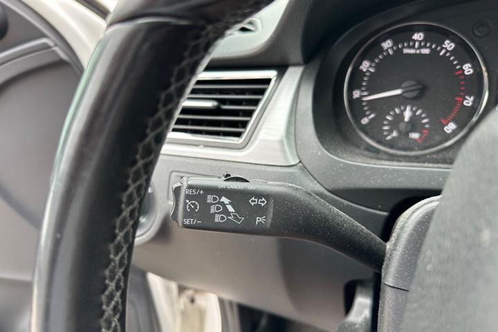 Hvid Skoda Rapid fra 2014