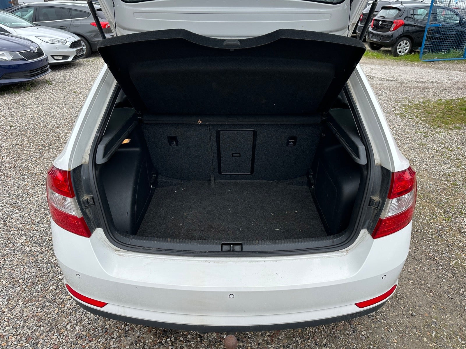 Hvid Skoda Rapid fra 2014