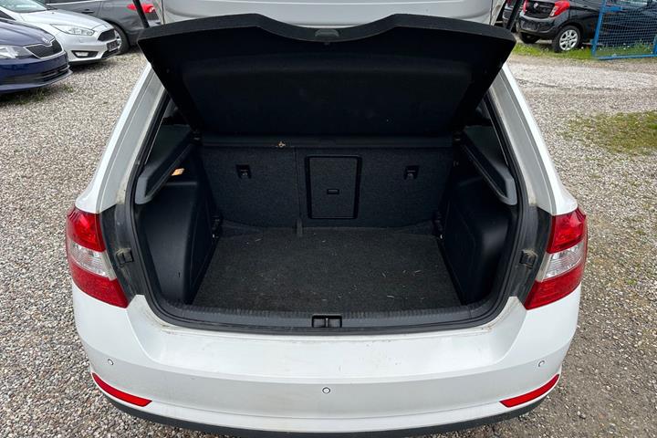 Hvid Skoda Rapid fra 2014